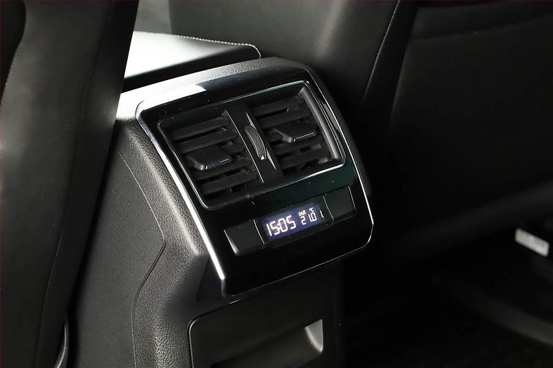 Škoda Superb (2020) Sportline iV 1.4 TSI PHEV - fotka 27 z 31