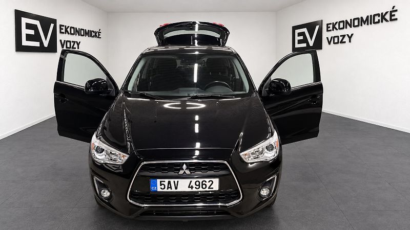 Mitsubishi ASX (2016) 1.6Di-D, ČR,4X4 - fotka 1 z 56