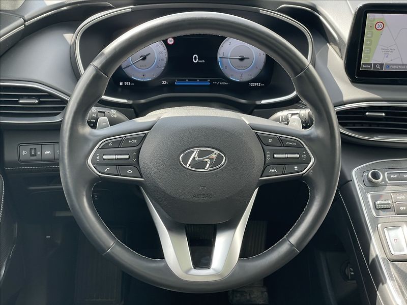 Hyundai Santa Fe 2,2 CRDi 4WD DCT Style ACC - fotka 8 z 22