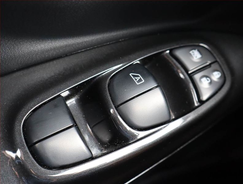 Nissan Juke (2015) 1.2 DIG-T, Navi, Tempomat - fotka 19 z 20