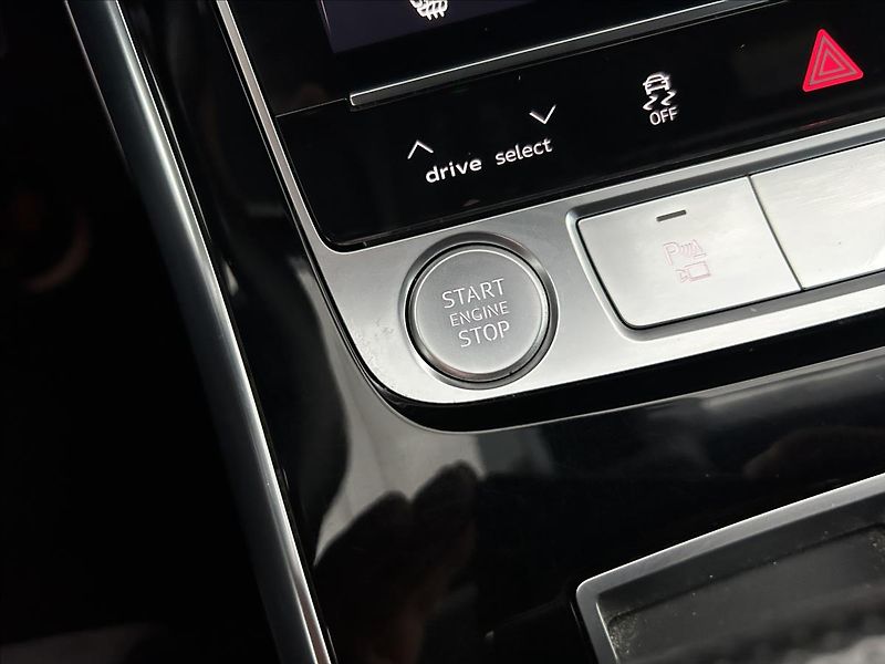 Audi Q7 3,0   50 TDI,QUATTRO,S-LINE - fotka 25 z 37