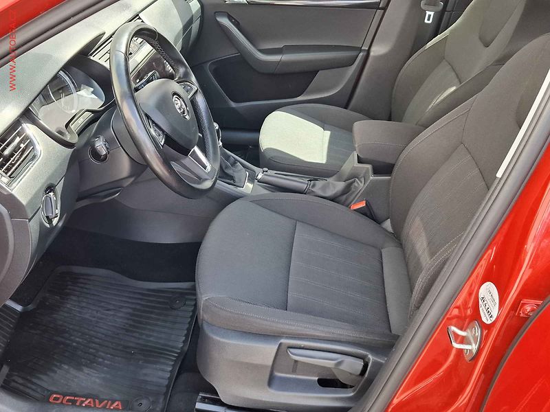Škoda Octavia (2018) 2.0TDI, ČR, Style, LED - fotka 9 z 18