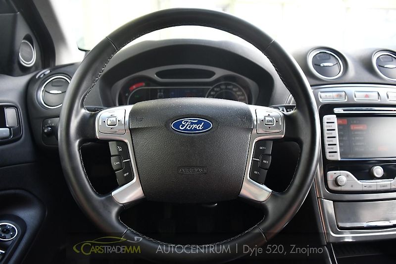 Ford Mondeo 2.0TDCi NAVI PDC - fotka 27 z 44