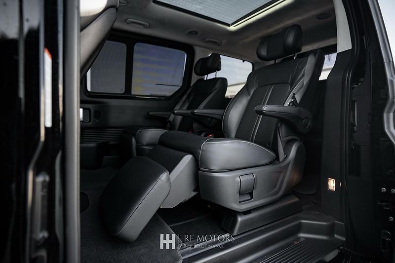 Hyundai Staria (2023) 2.2 CRDi Luxury 4x4 130kW - fotka 29 z 54