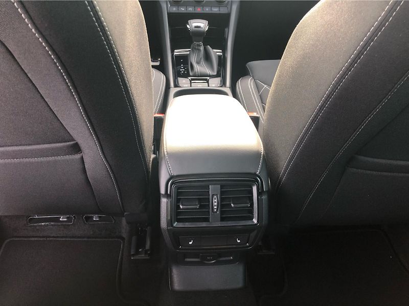 Škoda Karoq 1,5 TSI - fotka 23 z 30