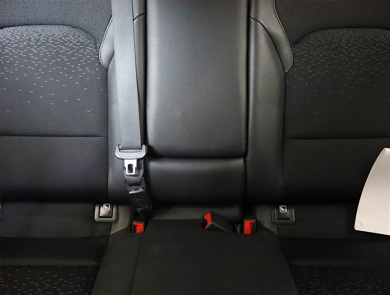 Hyundai i30 (2018) Premium 1.6 CRDi, Navi - fotka 10 z 21