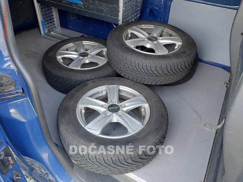 Volkswagen Caddy (2020) 1.4TGi MAXi, Navi, +kola - fotka 9 z 9