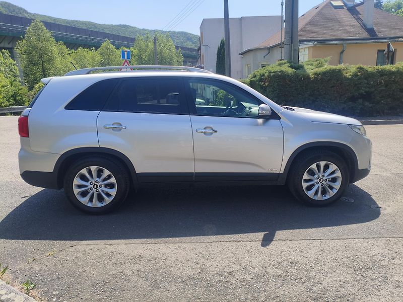 Kia Sorento (2015) 2,0 CRDI Sport 4x4 Záruka - fotka 5 z 35