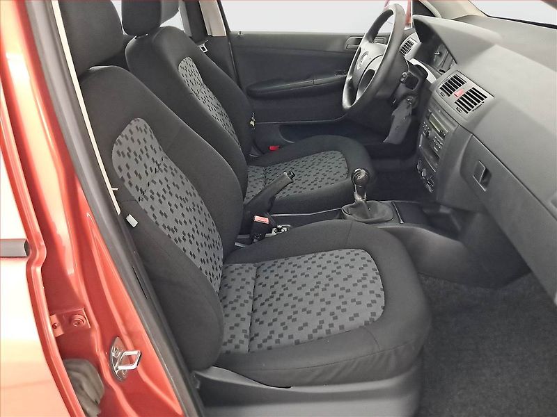 Škoda Fabia (2007) 1.4 16V, ČR,1.maj, Serv.kniha - fotka 9 z 15