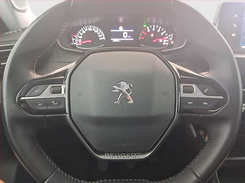Peugeot 2008 (2021) 1.2 PureTech, Serv.kniha - fotka 22 z 23