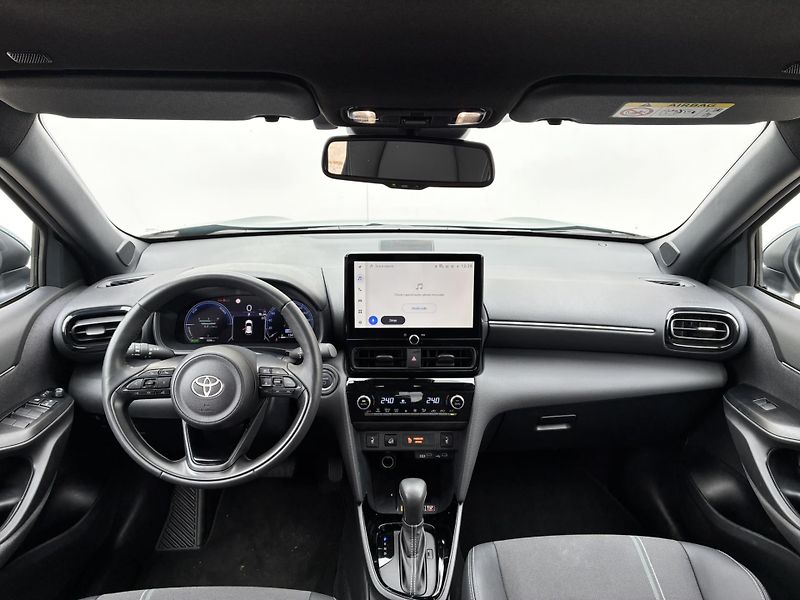 Toyota Yaris Cross 1.5 HSD 130k e-CVT AWD Executi - fotka 5 z 23