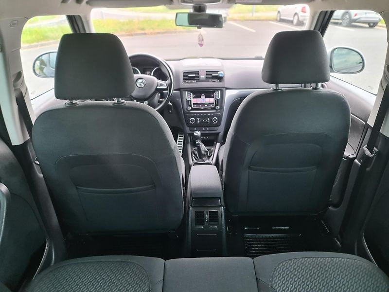 Škoda Yeti (2015) 2.0 TDi 103-KW 4x4 ADV OLOMOUC - fotka 50 z 76