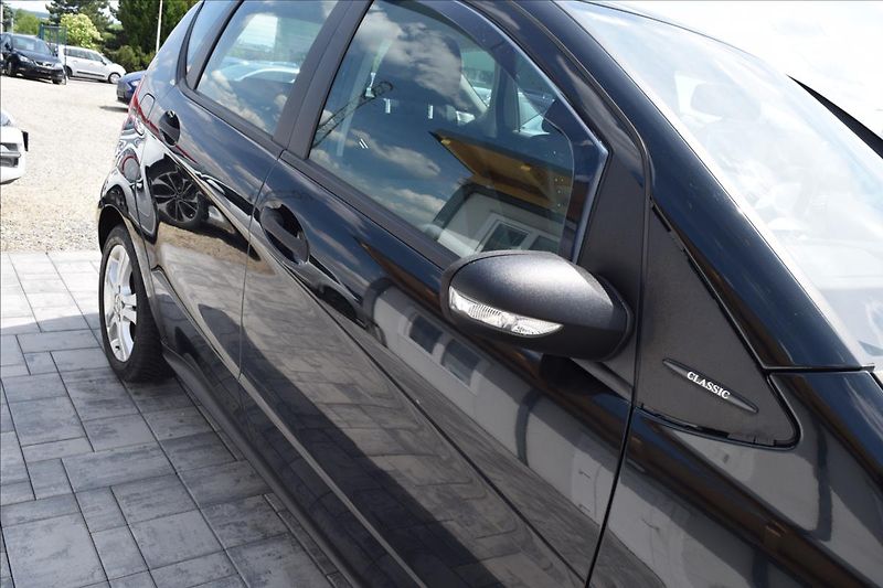 Mercedes-Benz Třídy A 1,5 i 70KW KLIMA BEZ KOROZE! - fotka 9 z 44