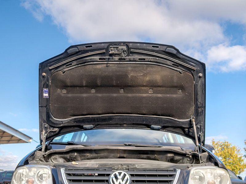 Volkswagen Touran (2006) 1.9TDI 77KW – 7 sedadel - fotka 38 z 44