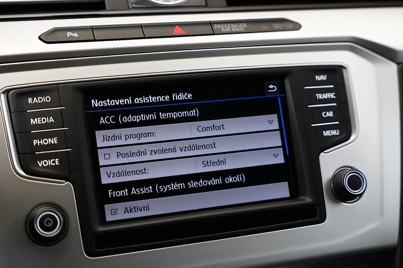 Volkswagen Passat - fotka 19 z 29