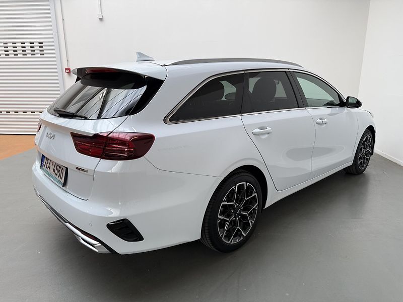 Kia Ceed 1.5 T-GDI 118kW GT-Line SW DCT - fotka 4 z 13