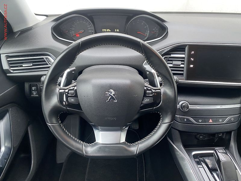 Peugeot 308 (2018) 1.2PT, Style, AT, navi - fotka 11 z 18