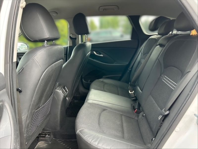 Hyundai i30 1,6 CRDi 115 Style - fotka 8 z 11