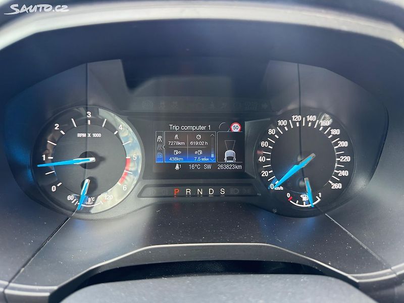 Ford S-MAX (2016) 2.0TDCi, 132kw Automat - fotka 16 z 19