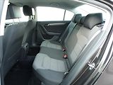 Volkswagen Passat 1,6 TDI Serviska, TOP STAV !!! - náhled 18