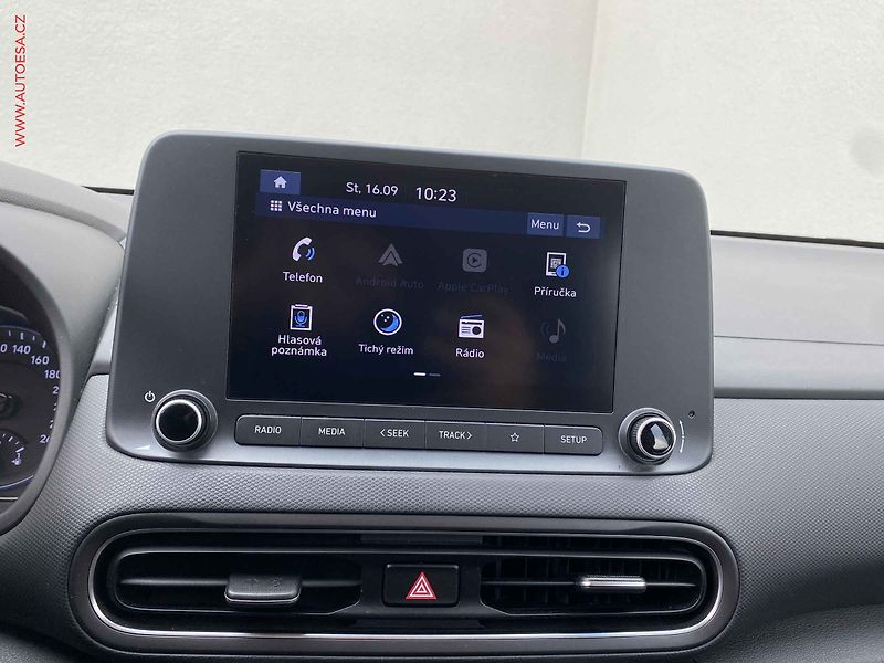 Hyundai Kona (2021) 1.0 T-GDi, AT, +ALU, kamera - fotka 17 z 19