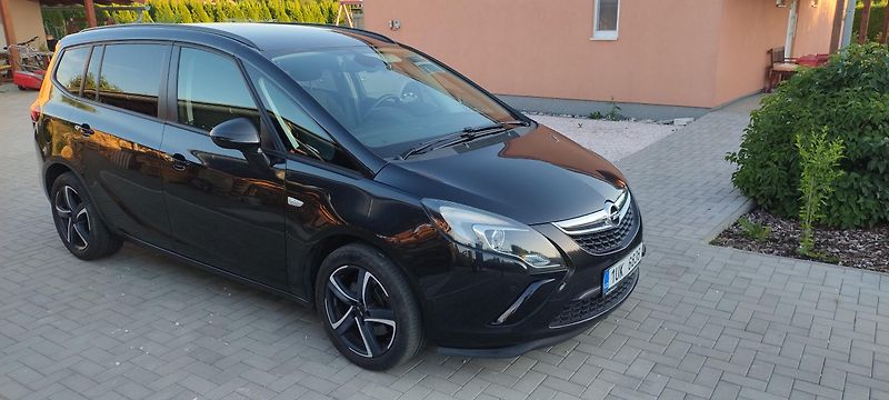 Opel Zafira (2012) Opel Zafira Tourer 2,0CDTI - fotka 8 z 22