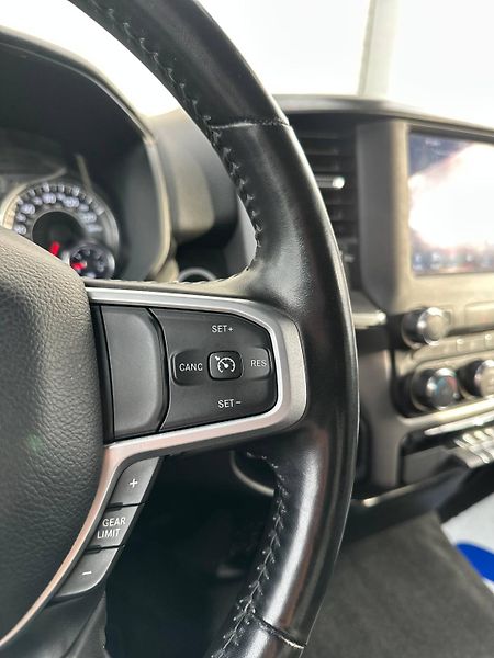 Dodge RAM (2021) 1500 BIG HORN 5.7 V8 HEMI 4x4 - fotka 21 z 31