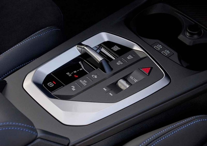 Auto jsme zkoušeli v okolí Ještědu.