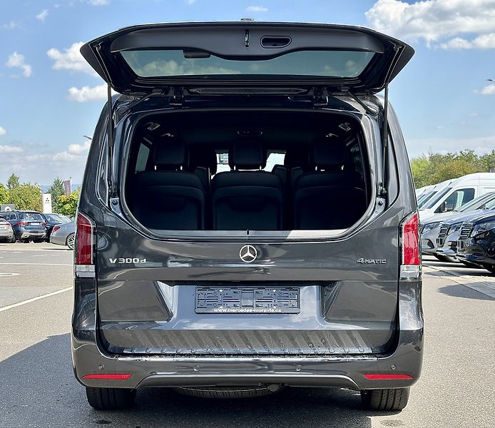Mercedes-Benz Třídy V (2026) 300d EXCLUSIVE AMG 4M L AIR - fotka 7 z 37