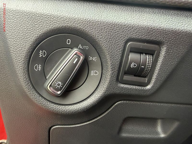 Škoda Scala (2019) 1.6 TDi, Ambition, DSG, LED - fotka 19 z 19