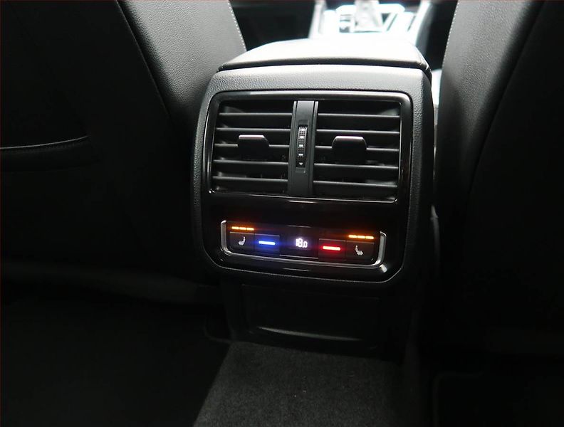 Volkswagen Arteon (2021) Elegance 2.0 TDI - fotka 24 z 27