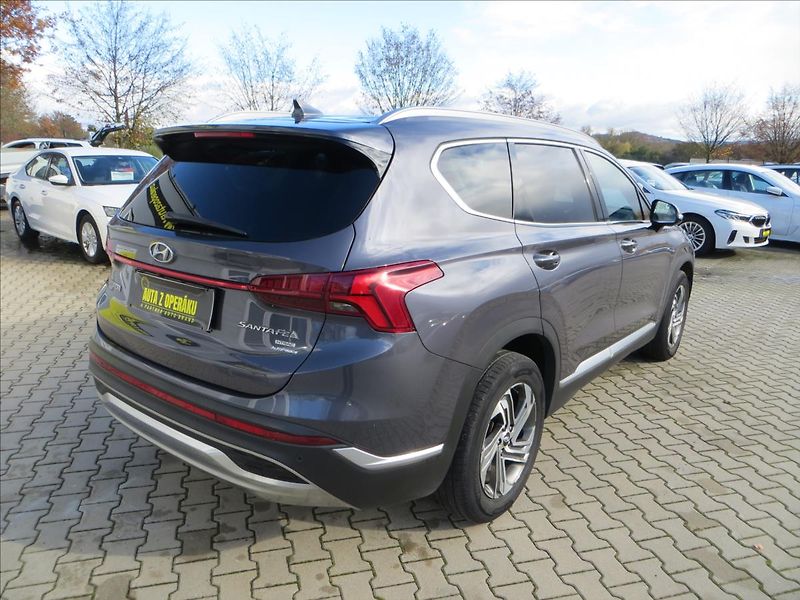 Hyundai Santa Fe 2,2 CRDi Smart 4x4 DCT 142kW - fotka 9 z 28