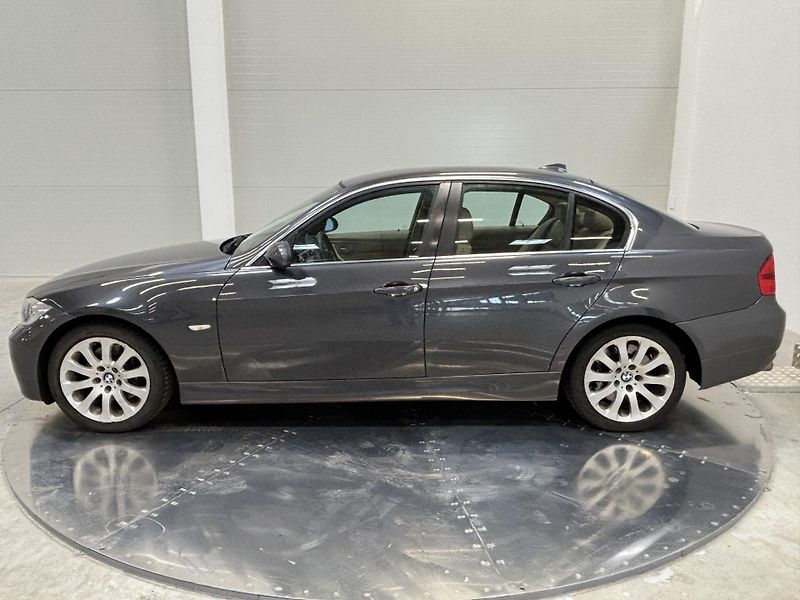 BMW Řada 3 - fotka 3 z 9