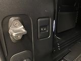 Land Rover Defender 110 P400 HSE AWD AUT REZERVACE - náhled 32