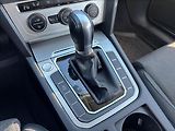 Volkswagen Passat 2,0 TDI 140kW DSG Comfortline - náhled 37