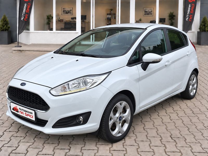 Ford Fiesta (2016) 1.25i 60kW -PARK.KAMERA - fotka 4 z 36
