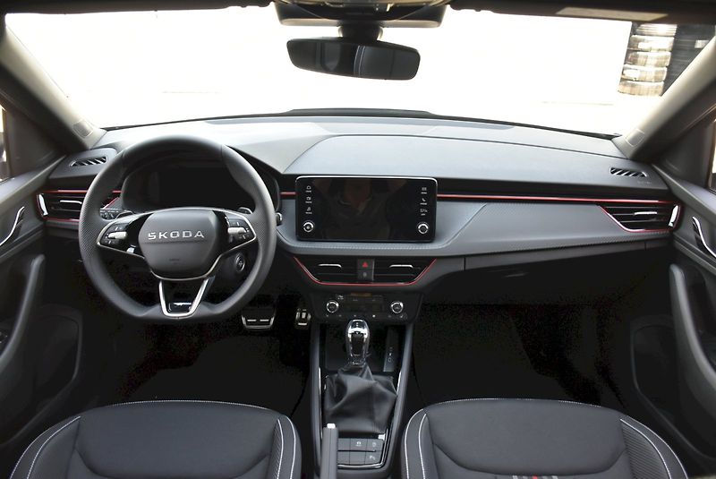 Škoda Kamiq (2026) Monte Carlo 1,0 TSI 85 kW 7-st - fotka 5 z 36