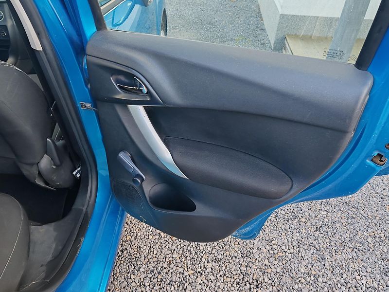 Citroën C3 1.4 i - fotka 14 z 20
