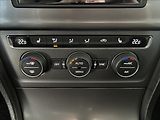 Volkswagen Golf 1,6   TDI 81kW,SERVISKA - náhled 17