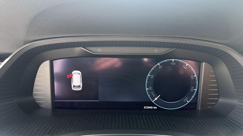 Škoda Octavia (2021) 2.0TDI KOMBI MANUÁL  - fotka 16 z 23