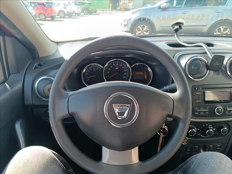 Dacia Logan 1,2 16V - fotka 10 z 17
