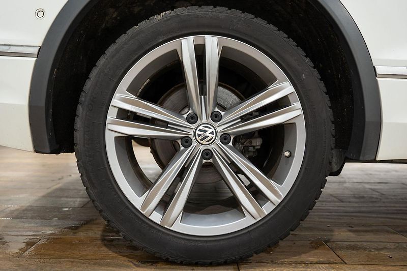 Volkswagen Tiguan Allspace (2019) 2.0 TSI 162 kW 4Motion R-Line - fotka 27 z 30