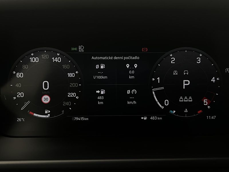 Land Rover Defender 110 D300 HSE AUT CZ - fotka 24 z 51