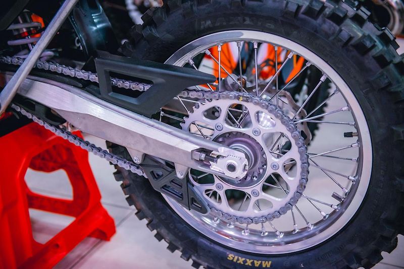 GASGAS EC 250 Racing (2022) EC 250 TPI 2T - fotka 25 z 49