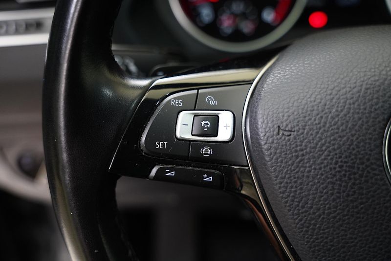 Volkswagen Tiguan - fotka 15 z 26