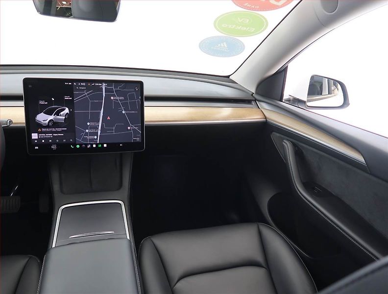 Tesla Model Y (2022) Long Range AWD 79kWh, SoH 93% - fotka 8 z 33