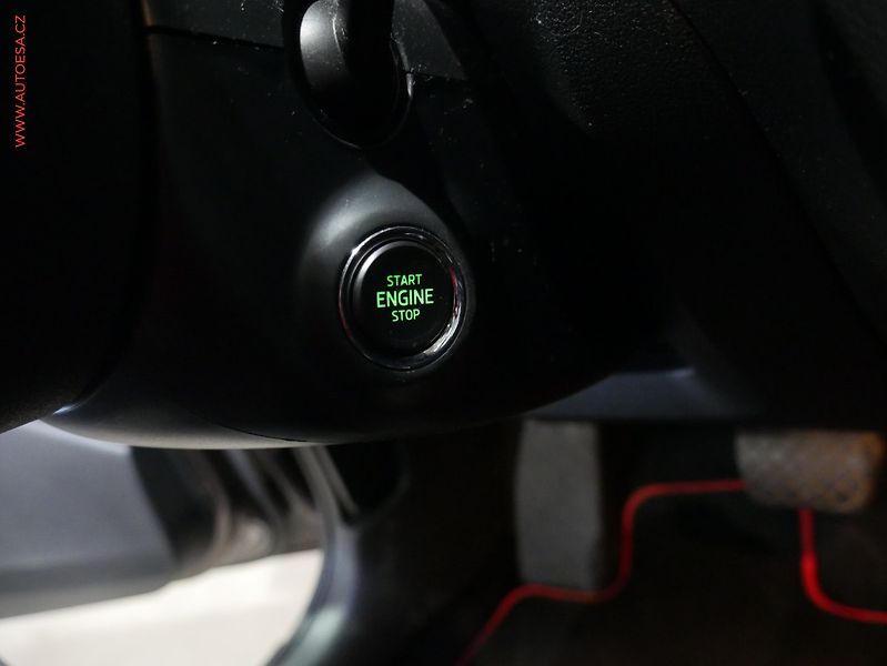 Škoda Octavia (2014) 2.0 TDi, ČR, DSG - fotka 13 z 19