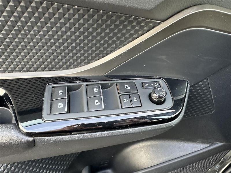 Toyota C-HR 1,2 4x4 TOP - fotka 20 z 32