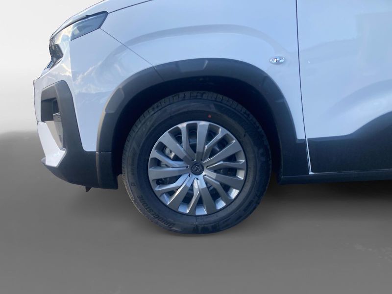 Peugeot Rifter (2025) LONG ALLURE BlueHDi 130 EAT8 - fotka 14 z 15
