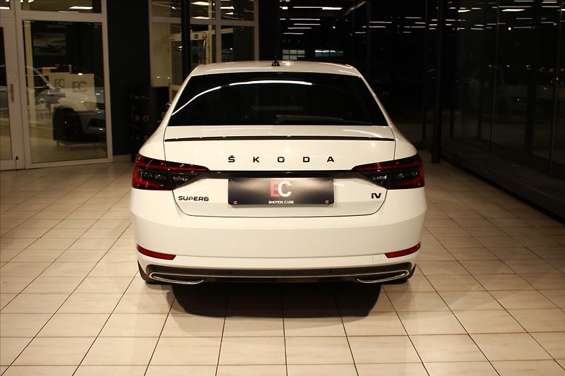 Škoda Superb iV DSG Sportline  5let/100tkm - fotka 5 z 32